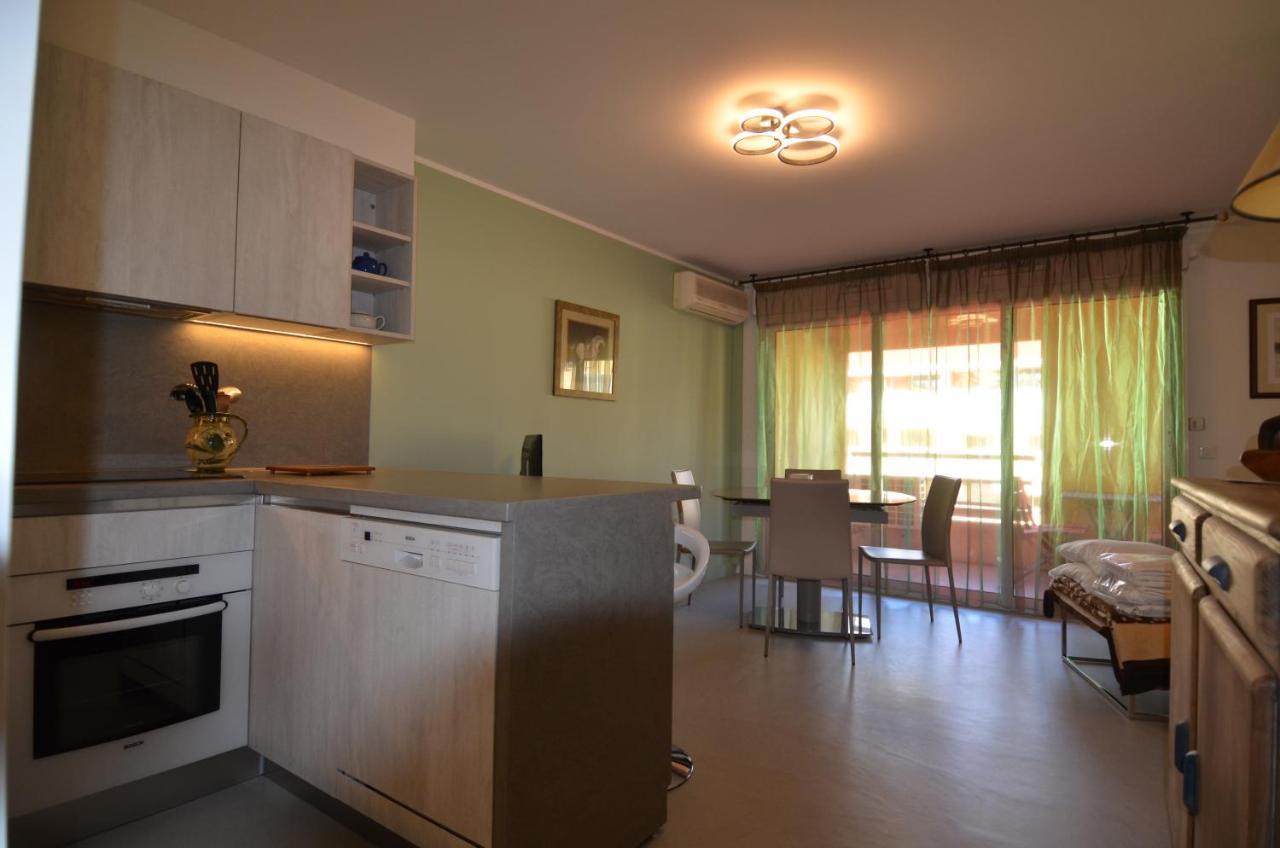 Appartement 3 Personnes Avec Coin Nuit Avec Terrasse Et Parking Quartier Du Port De Nice 尼斯 外观 照片